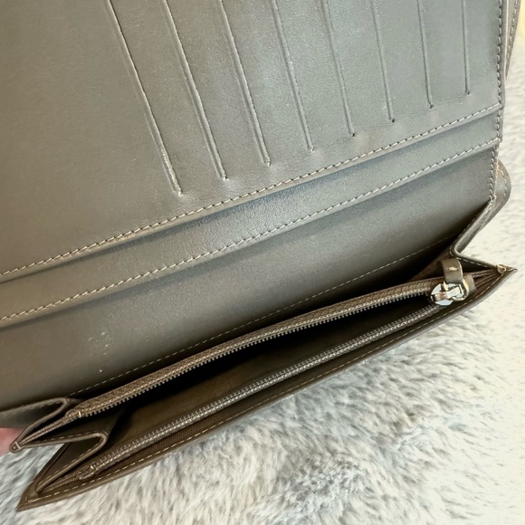 Chanel Quilted Patent Leather Long Yen Wallet - Picture 4 of 9